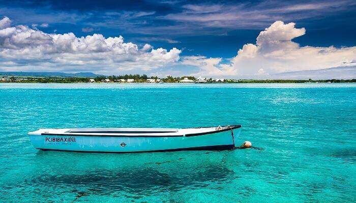 Blue-Bay-Strand-in-Mauritius