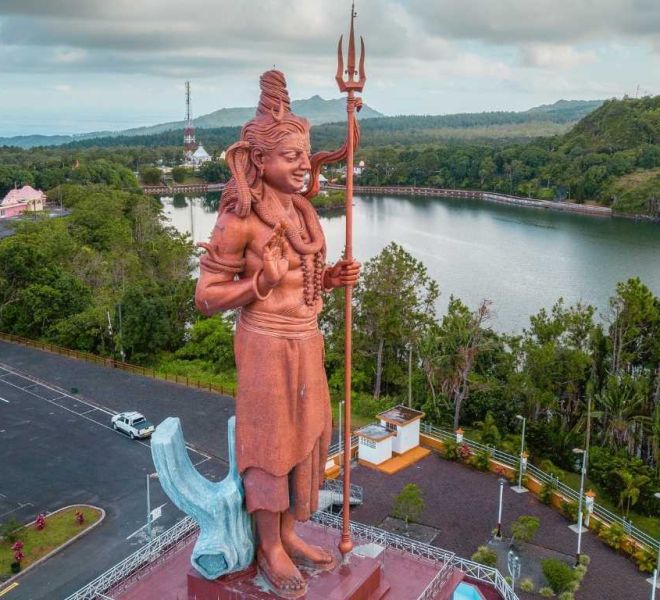 Grand Bassin Ganga Talao Ile Maurice - Statue géante de Shiva - lieux à visiter dans le sud