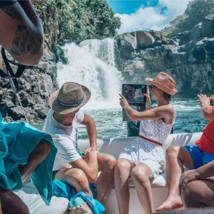 Ile aux Cerfs Island Tour