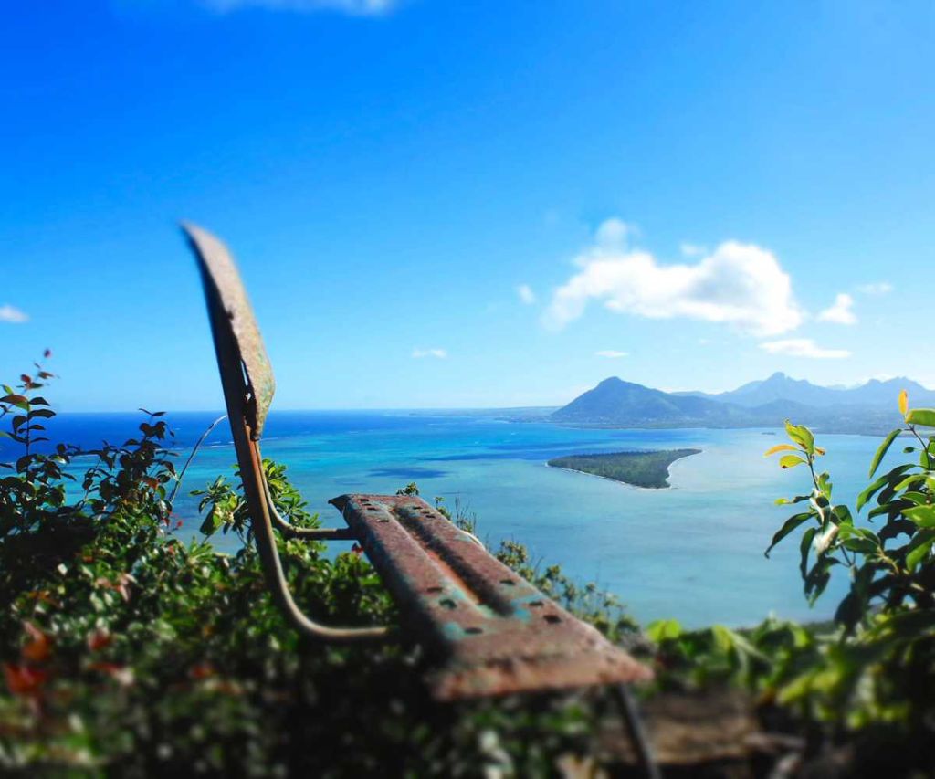 EXPERIENCE HISTORY: HIKING AT LE MORNE BRABANT